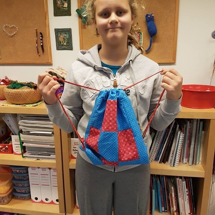 45141910_415079465694136_4725064337473929216_n