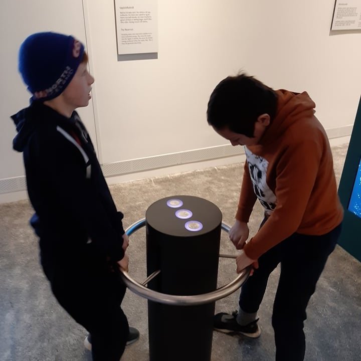 55780641_2324038187615295_8224378646853320704_n