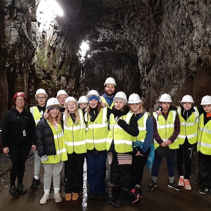 55807230_338288890407937_542475638162849792_n