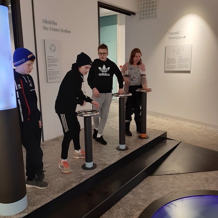 55917828_383736639147106_8263172273234509824_n