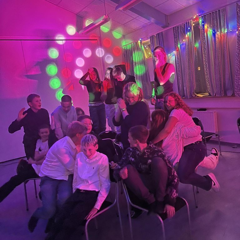 379629349_1256547345743085_5687948484081666440_n