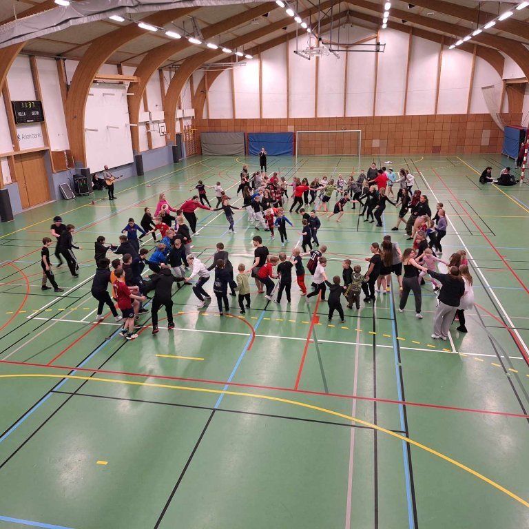 412158005_902309941218578_2535860693680048455_n