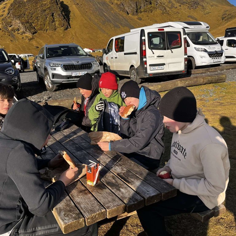 461505509_3817379861911166_5273387912303778210_n