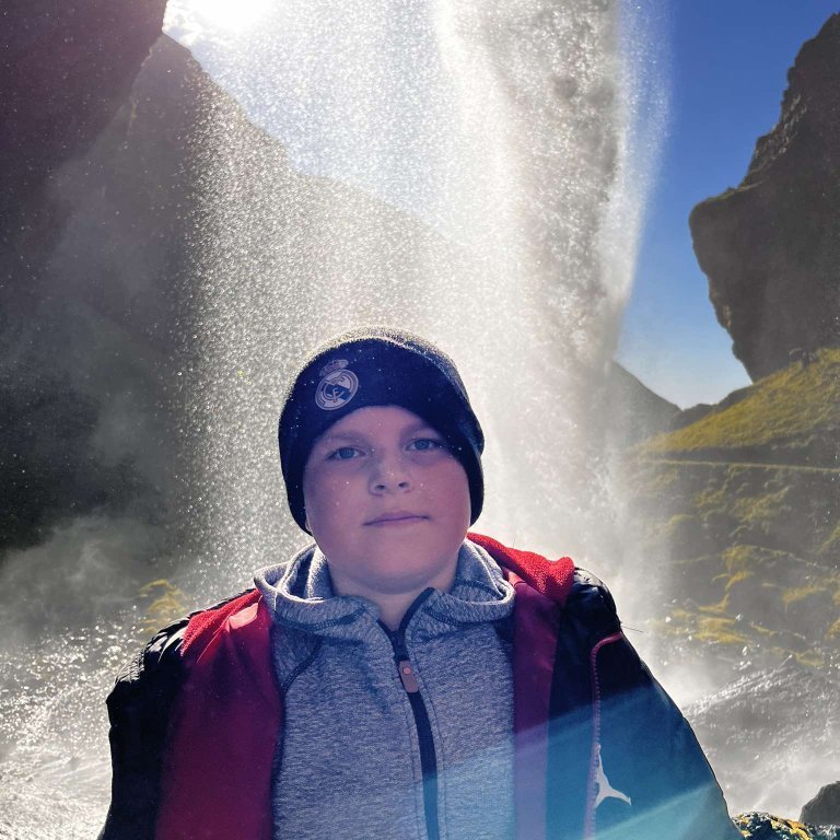 461705859_560632463048677_1669009607466267930_n