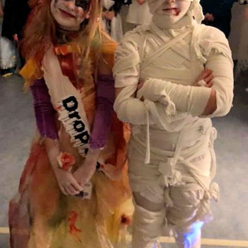 75418906_706998353119763_6640466262243672064_n