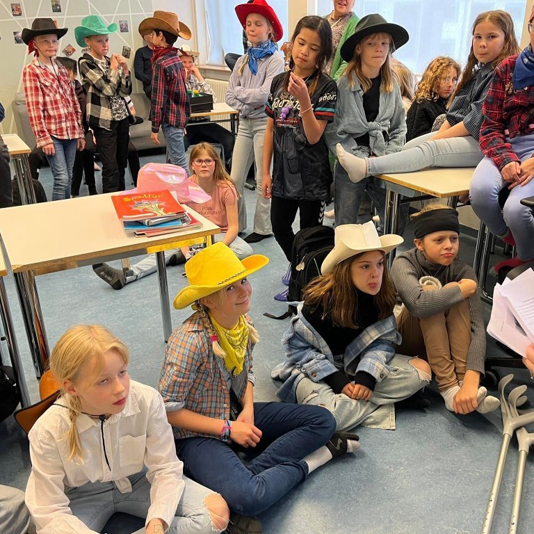 308807140_415026563962870_1841979005034392748_n