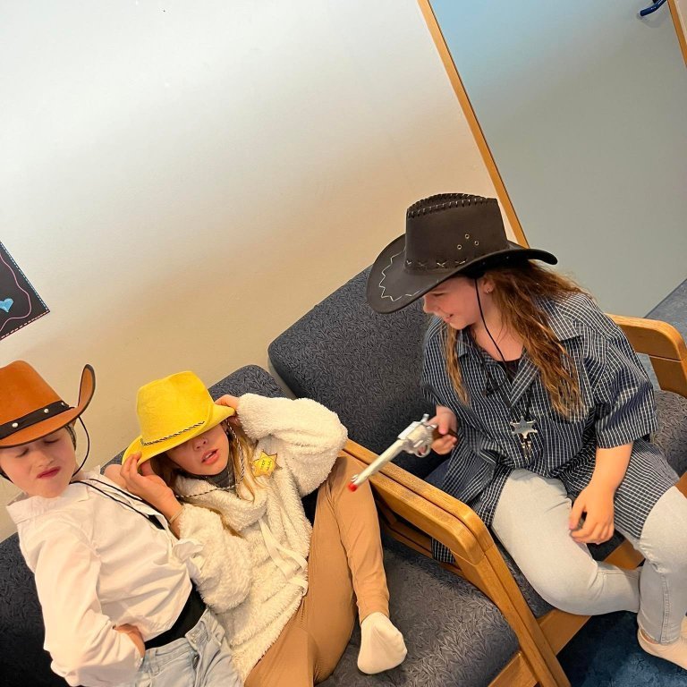 310730283_1345592106181656_4095838306895789505_n