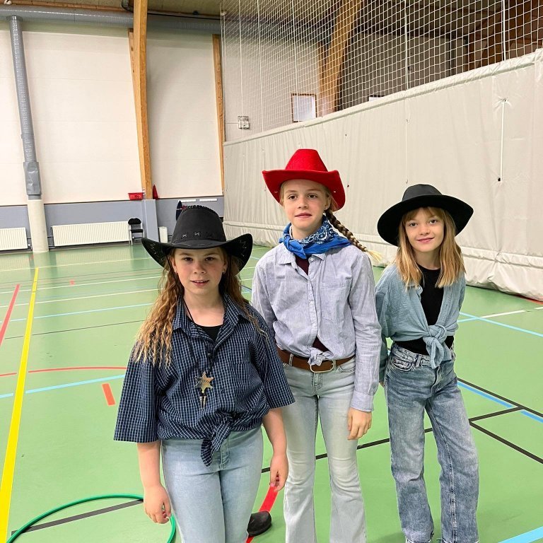 311932084_768960351073513_7400444193476971381_n