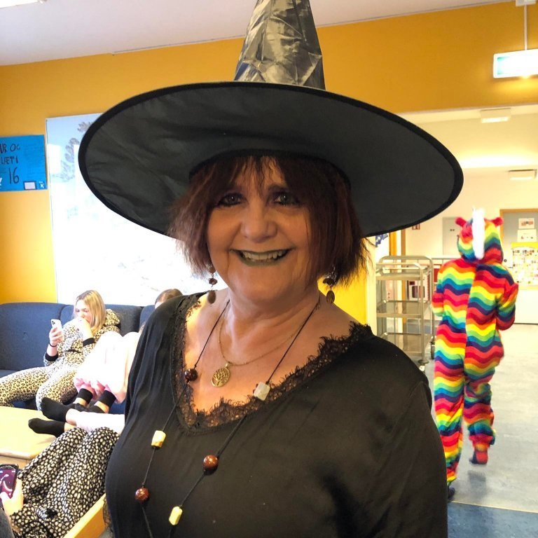 274009924_924385651607462_5491623944804495456_n