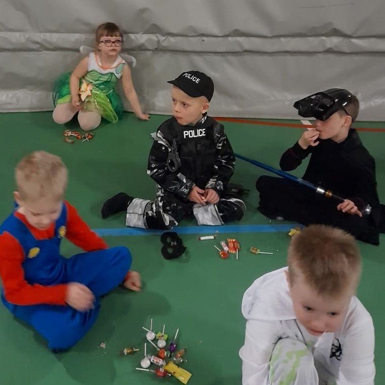 274806044_560589018235604_3157825975121027635_n