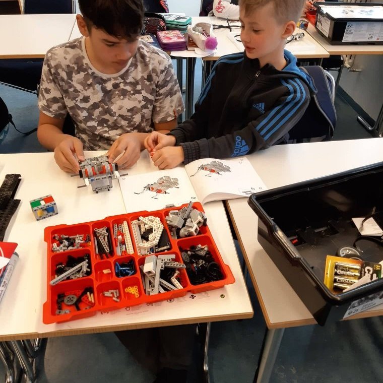 70272794_423408228533939_3449445684623704064_n