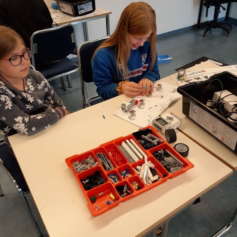 70940588_728633467559210_8228753496246059008_n