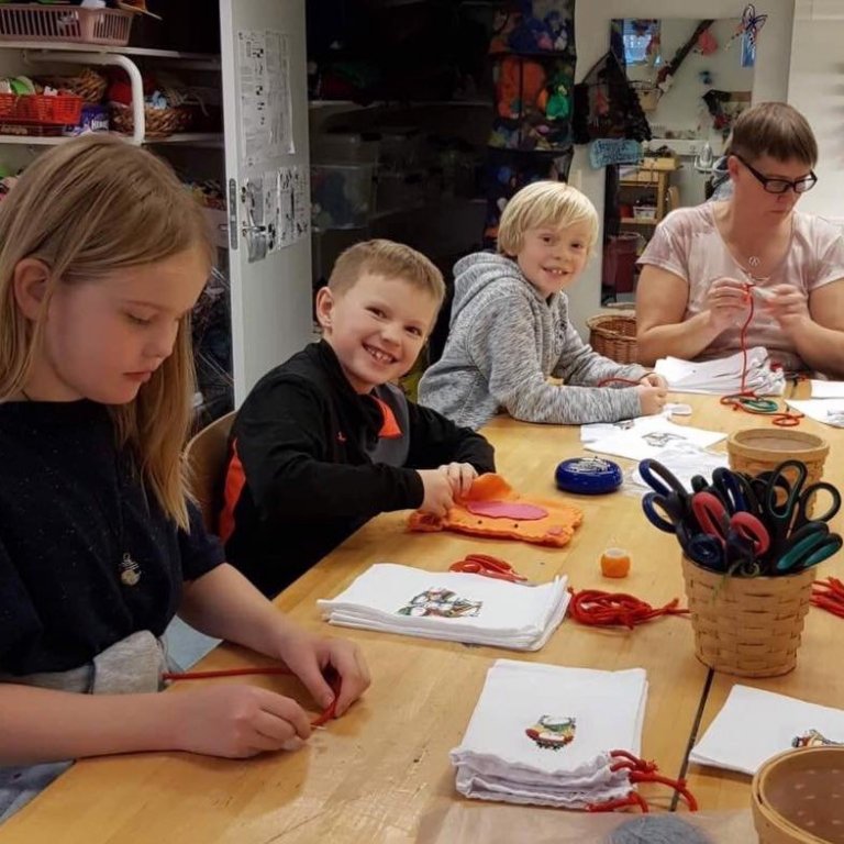 74620929_717911842028414_5484705178663780352_n