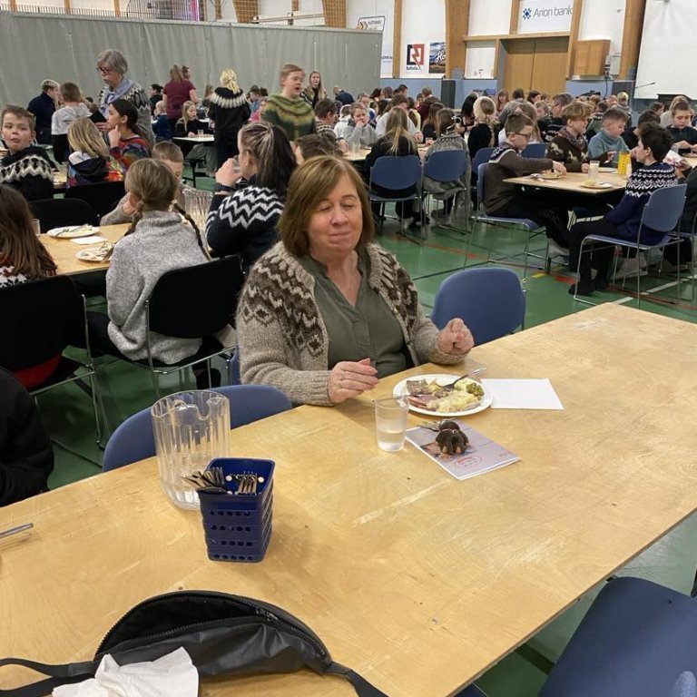 422016964_229918270206521_4820043729309558193_n