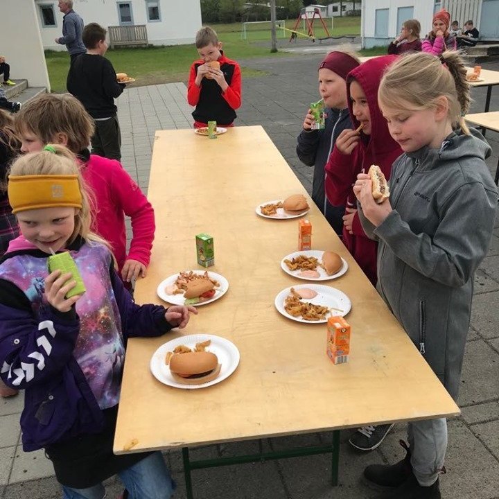 61339790_394550164604321_1181595556678467584_n