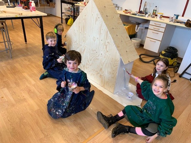 Dúkkuhús fyrir skóladagheimilið