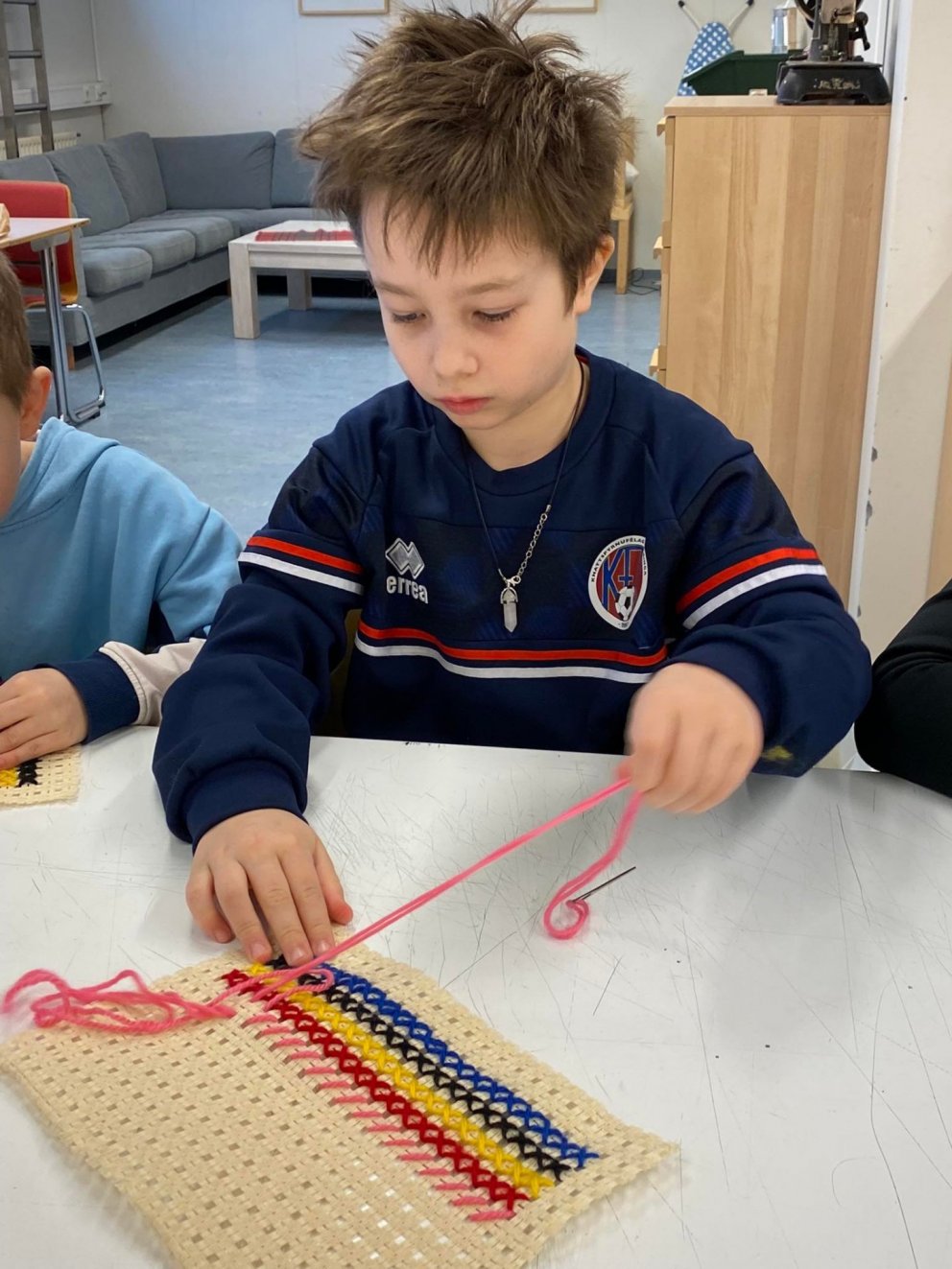 Myndir úr textílmennt í 3. b, mars 2022