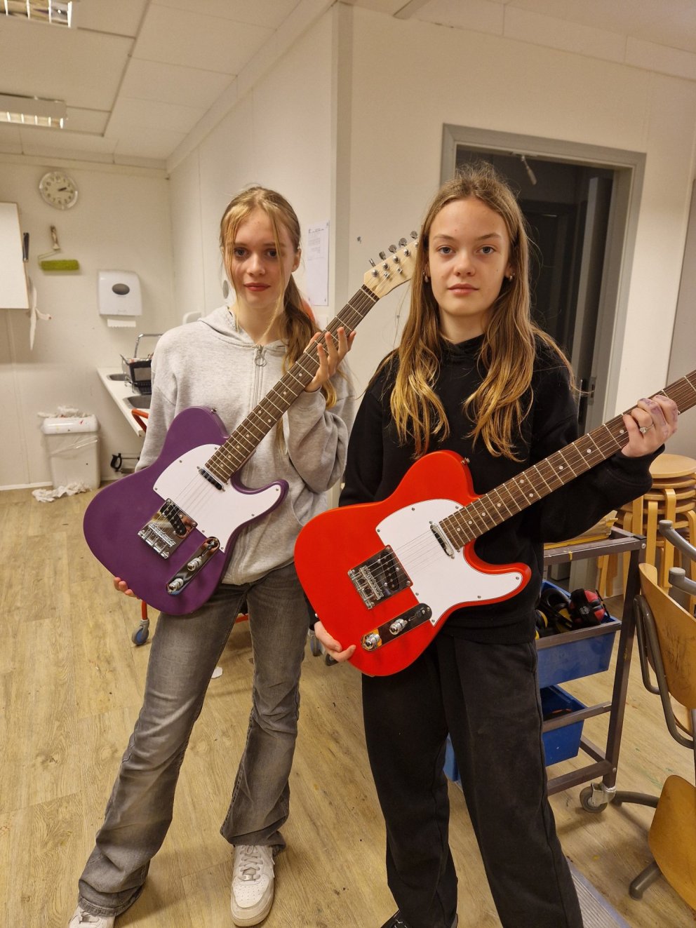 Gítarsmíði á elsta stigi