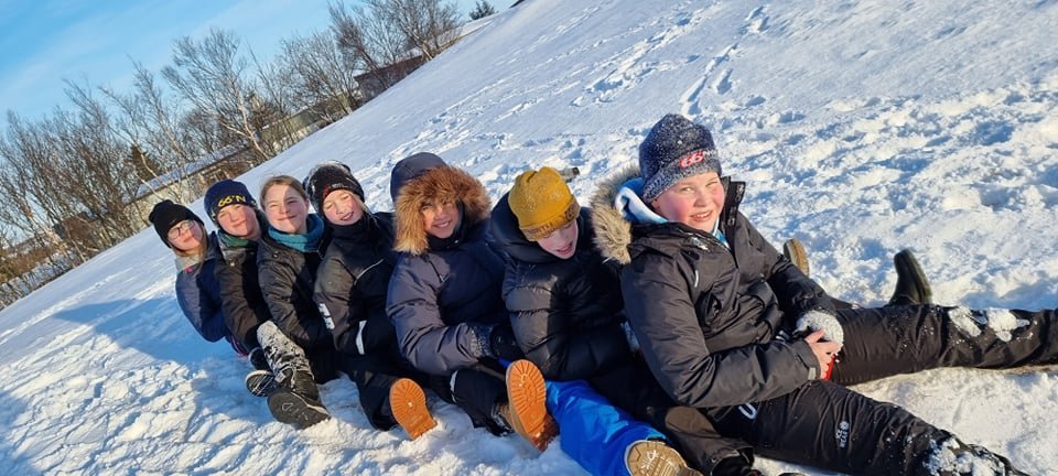 Rassaþotufjör í útikennslu í 1. bekk,  og 6. og 7. bekk