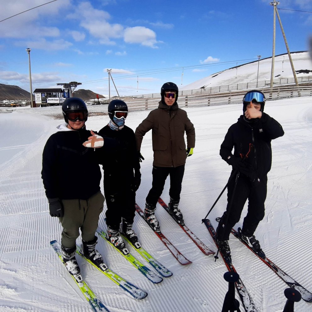 Skíðaferð unglingastigs