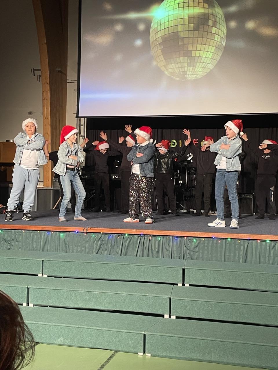 Jólakveðja frá okkur til ykkar