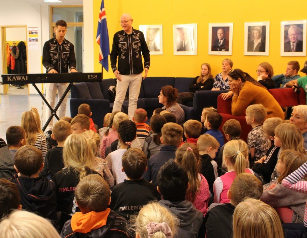 Heimsókn í söngstund