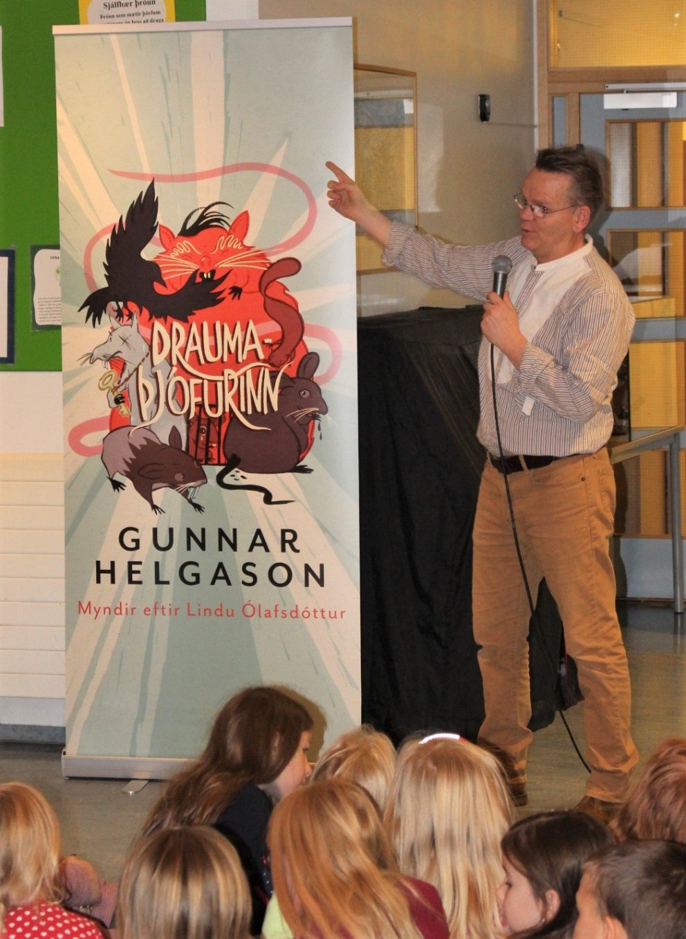 Gunnar Helgason rithöfundur