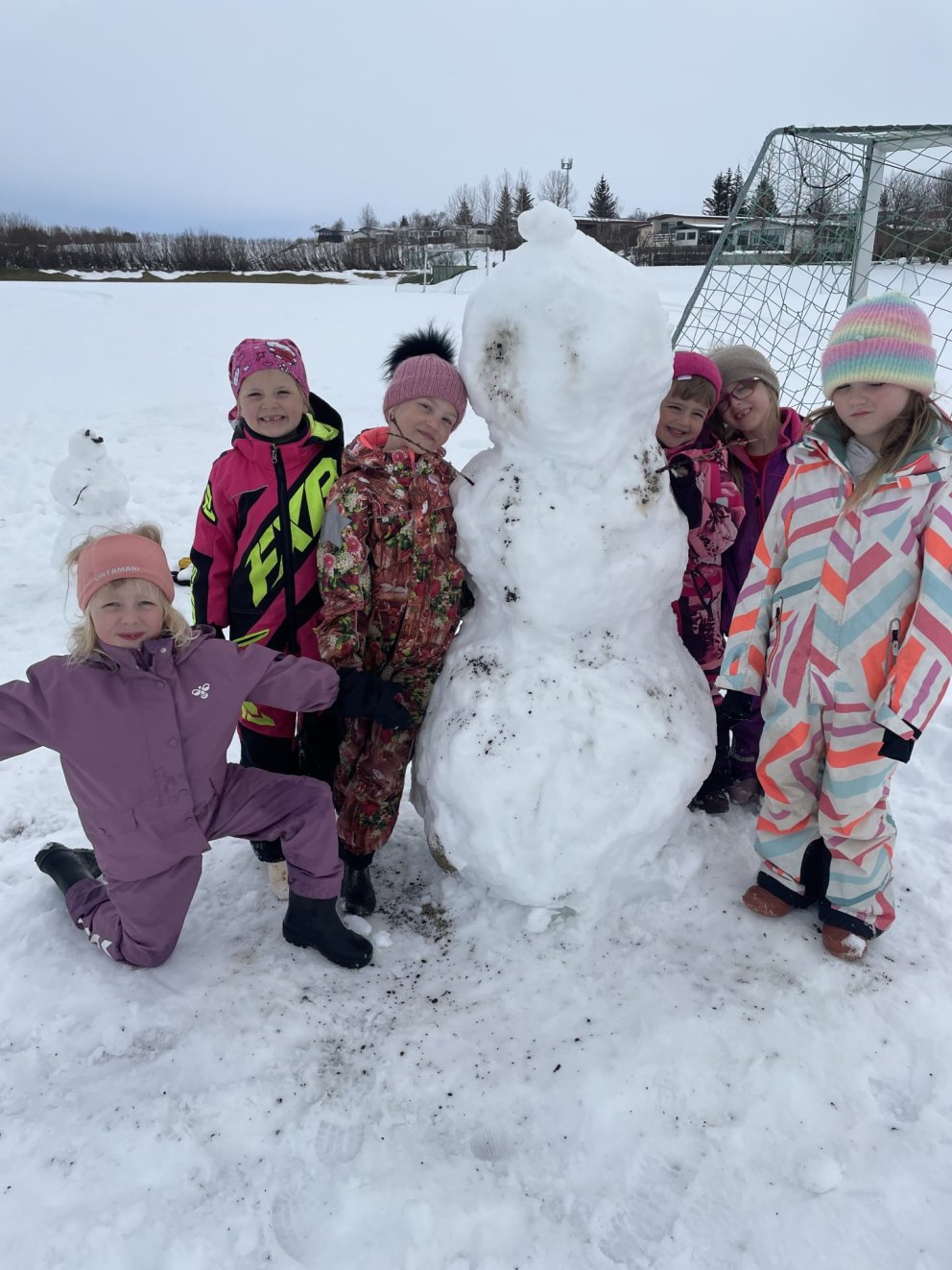 Snjókarla- og kerlingagerð um sumar - 1. bekkur