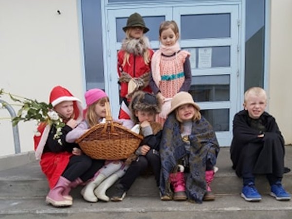 2. b. leikrit : Rauðhetta