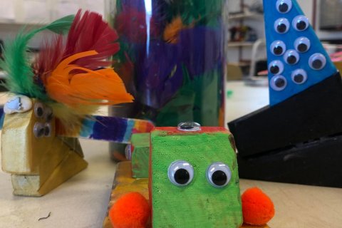 Smíðakennsla í 1. og 2. bekk