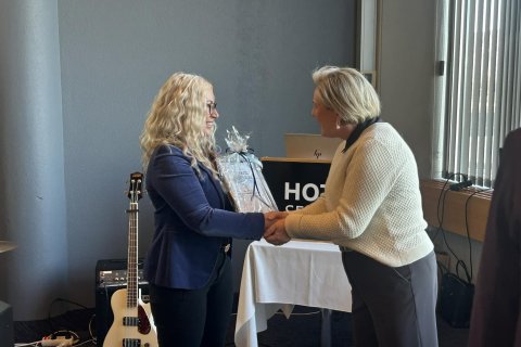 Íslenskuskólinn fékk menntaverðlaun Suðurlands