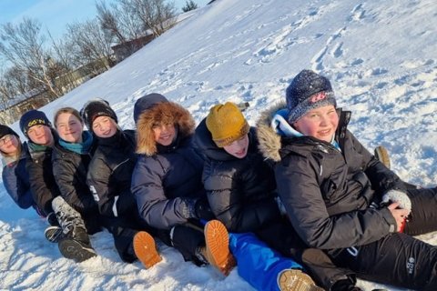 Rassaþotufjör í útikennslu í 1. bekk,  og 6. og 7. bekk