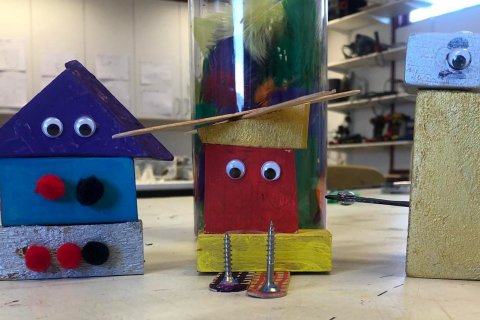 Smíðakennsla í 1. og 2. bekk