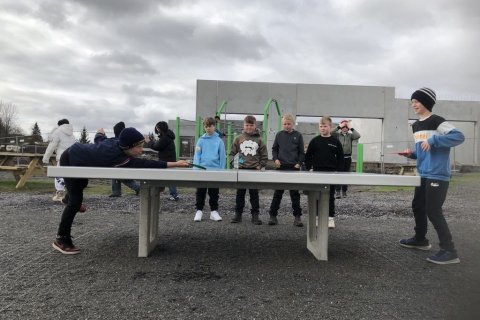 Úti borðtennisborð og fótboltaspil