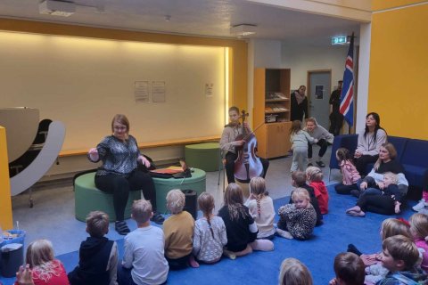 Nýjung í söngstund!