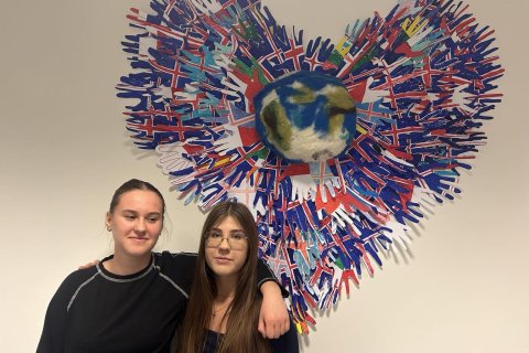 Fjölmenning í Helluskóla