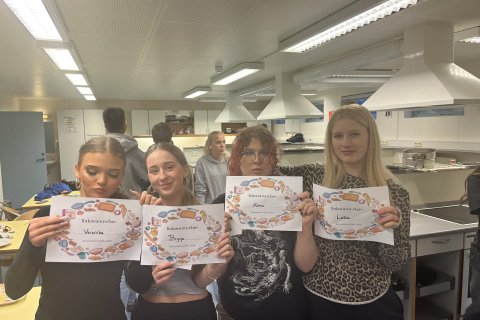 Bökunarkeppni unglingastigs