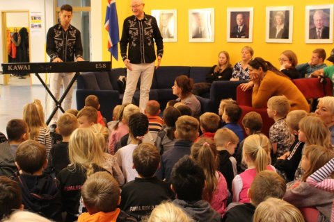 Heimsókn í söngstund