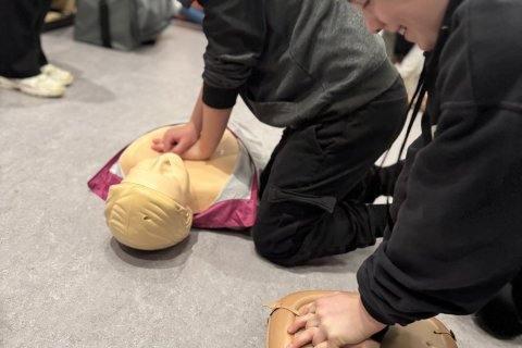 Endurlífgunarfræðsla í 6. - 10. bekk