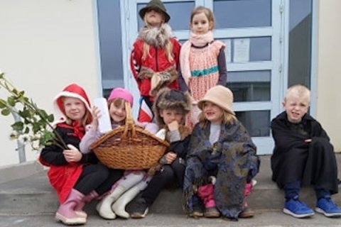 Leikrit 2. bekkjar á Rauðhettu